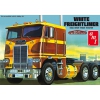 Model plastikowy AMT - Ciągnik siodłowy White Freightliner Dual Drive