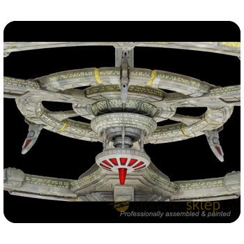 Model plastikowy AMT - Stacja Kosmiczna Star Trek Deep Space 9 Station