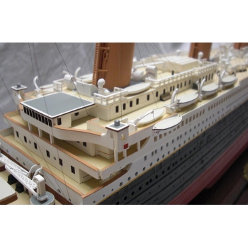 Model plastikowy - Liniowiec RMS Titanic Centennial Edition - Minicraft